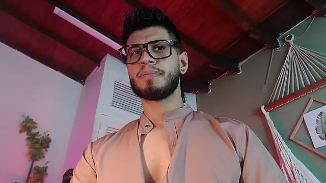 Colby_brown03's cam snapshot