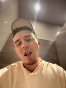 adam-rivera's cam snapshot