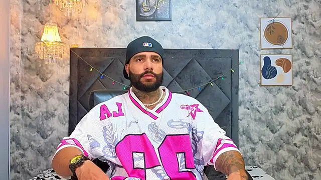 Apolo_rousse1's cam snapshot