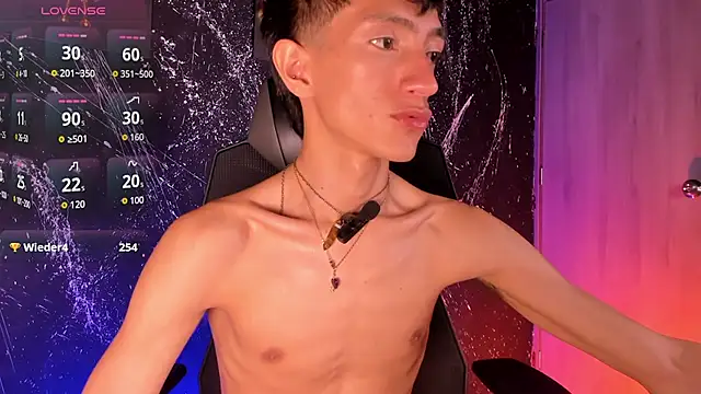 DereckCooperr live sex cam