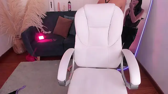 Kitty_Pam live sex cam