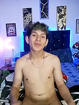 Yorsamm_and_friends live sex cam