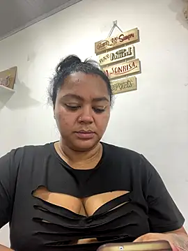 yanza2002 live sex cam