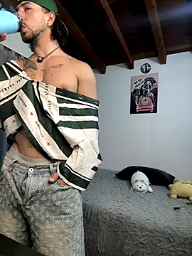 Valentino_Xander live sex cam