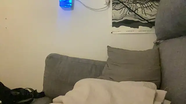 P4RtYBOII92 live sex cam