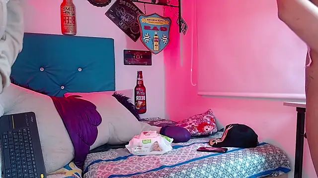 lili_roussi live sex cam