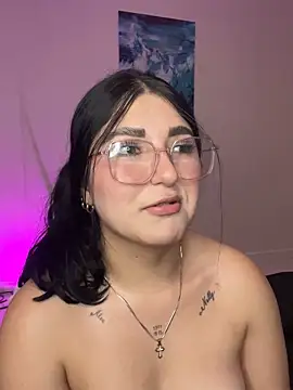 Celestee69 live sex cam