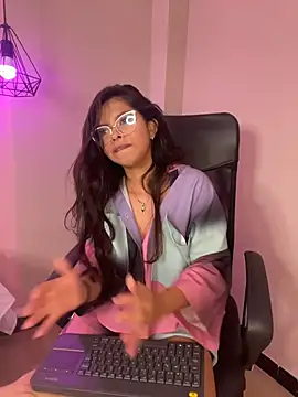 Scarletrose_'s cam snapshot