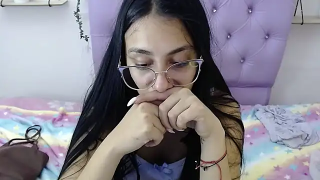 Freyja_01's cam snapshot