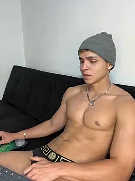 mirallesandbig live sex cam