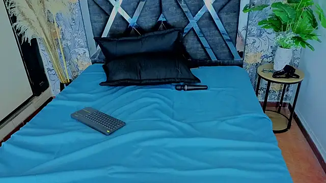 hinata_itachi live sex cam