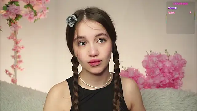 AmiLewis live sex cam