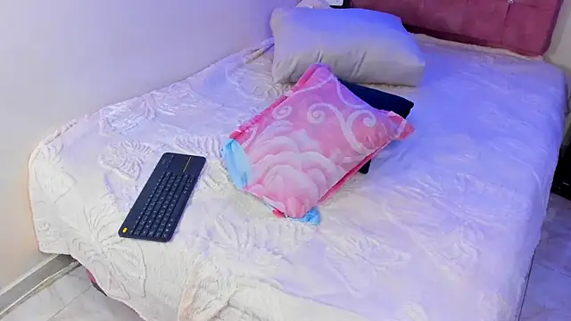 Sheryl_Hamilton live sex cam