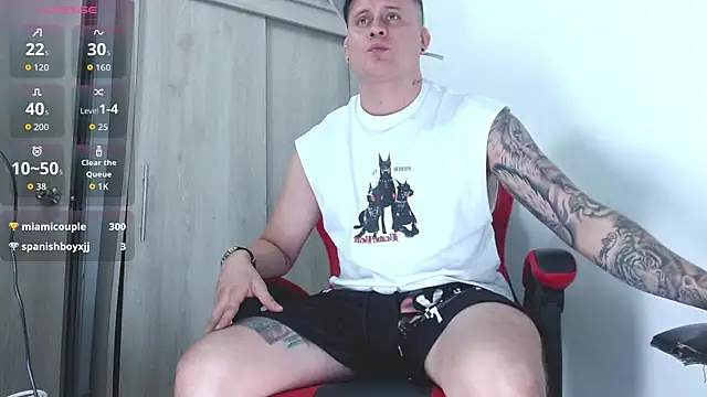 leon_cumming's cam snapshot