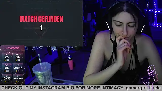 Gamergirl-Linela live sex cam