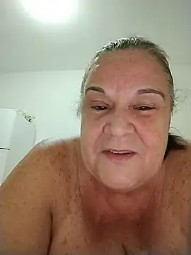 Yaya_Mineira live sex cam