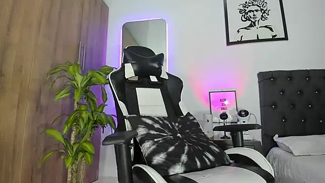 AlanNaughty live sex cam