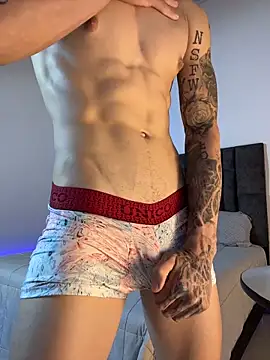 tommylongxx live sex cam