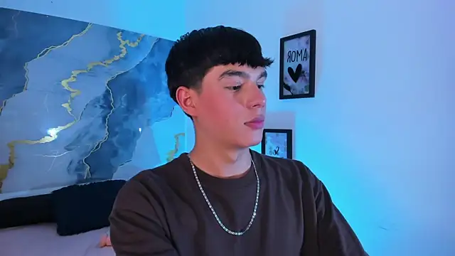 Isaac_Kurtt live sex cam