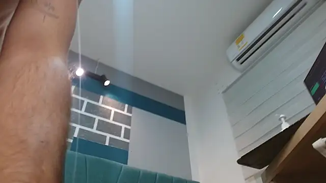 Zac_Golden live sex cam