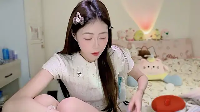 Onecutelittle live sex cam