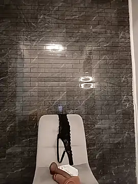 Porcellina181 live sex cam