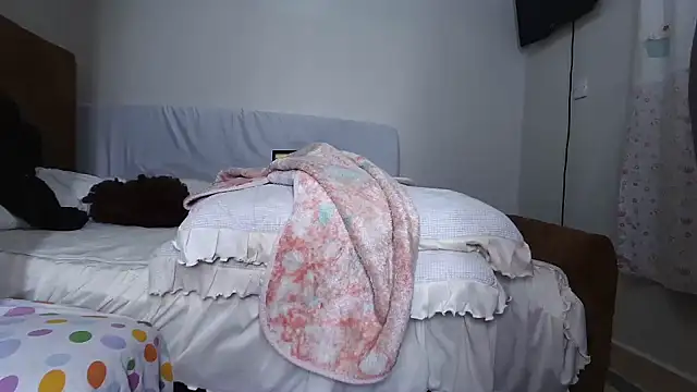 shoshortyy live sex cam