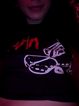 MissMidnightUK live sex cam