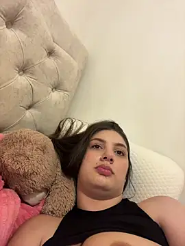 EmilyS__ live sex cam