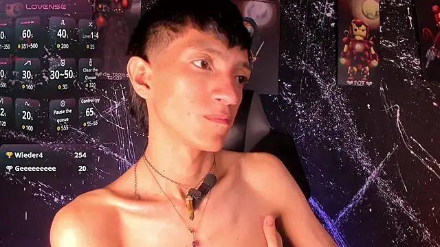 DereckCooperr live sex cam