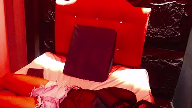 mia_violet8's cam snapshot