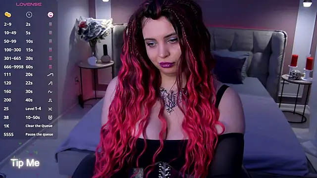 Miss_Maya_Mils live sex cam