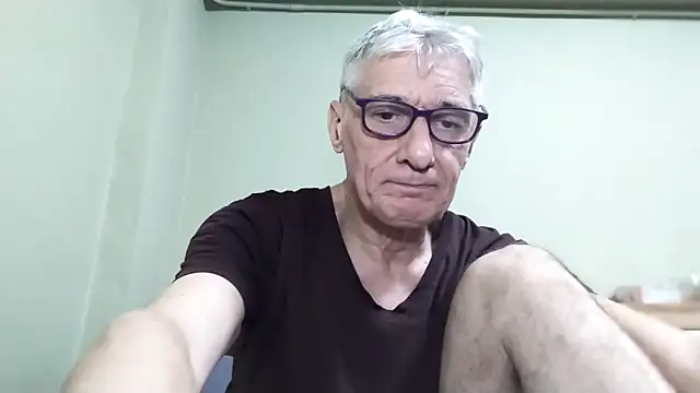 BIGUNCUTHARDCOCK live sex cam