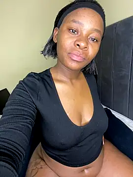 MiyaXo2 live sex cam