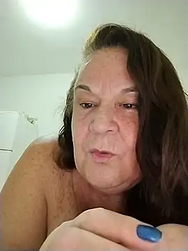 Yaya_Mineira live sex cam