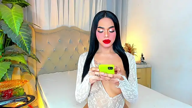 MochaliciousTransOnTop live sex cam