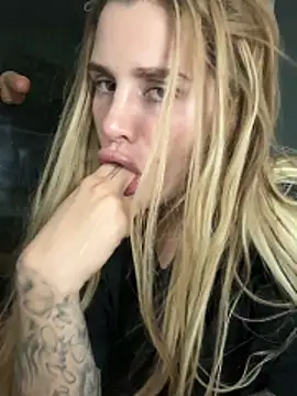 EmiliaCatalina live sex cam