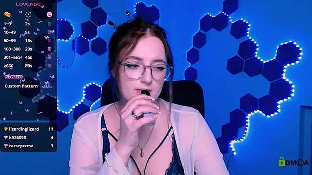 luna_berryy live sex cam