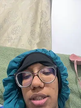 Curly_lily live sex cam