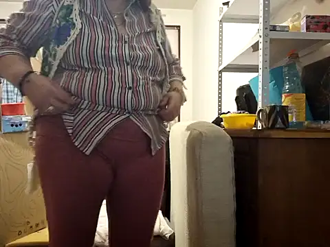 Samantha_Squirt@xh live sex cam