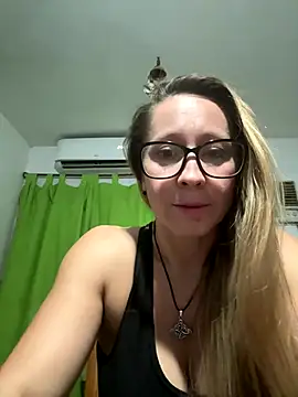 cataladiabla93's cam snapshot