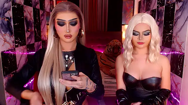 HorseCockDevina live sex cam