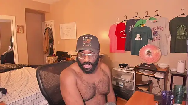 MrChuckDailyXXX live sex cam