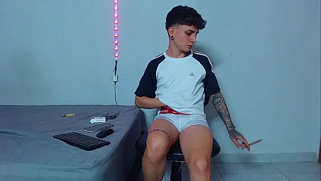 mikecoper_23 live sex cam