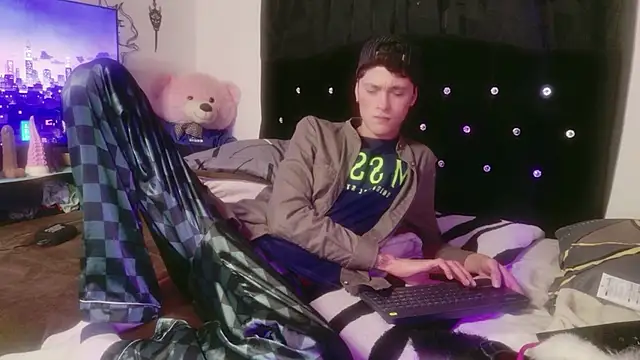 Tyler_cat's cam snapshot