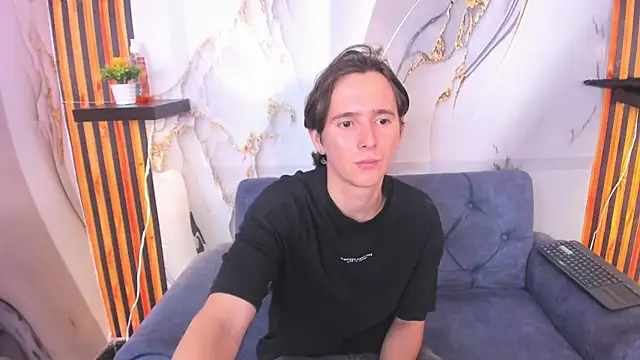 Aaron_LatinMen2's cam snapshot