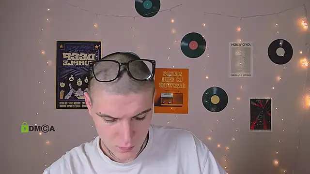 drew_soft_ live sex cam