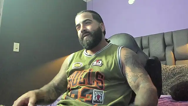 Lyon_vach live sex cam