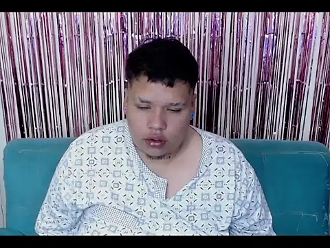 Yulian_bigclit7 live sex cam