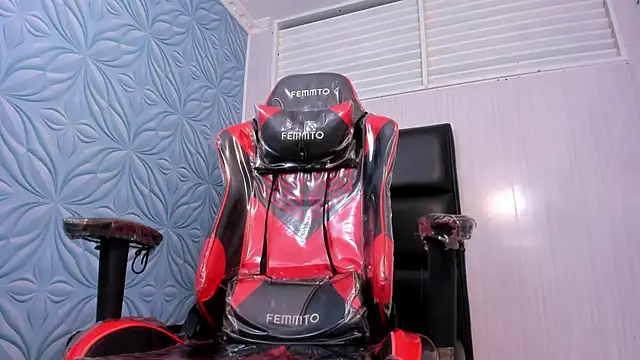 Milk_max_18 live sex cam